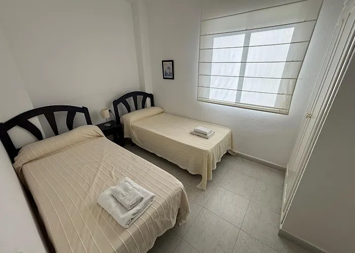 Апартаменти La Fontana D-2 Piso-serviden *