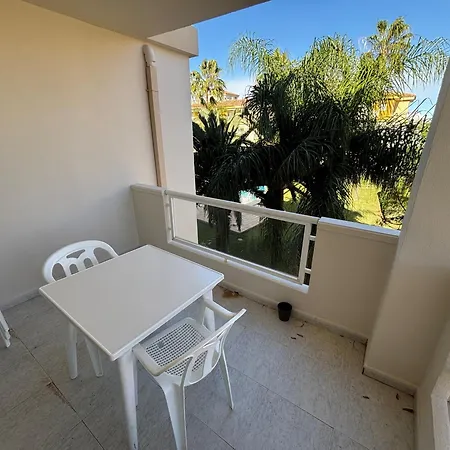 La Fontana D-2 Piso-serviden דירה